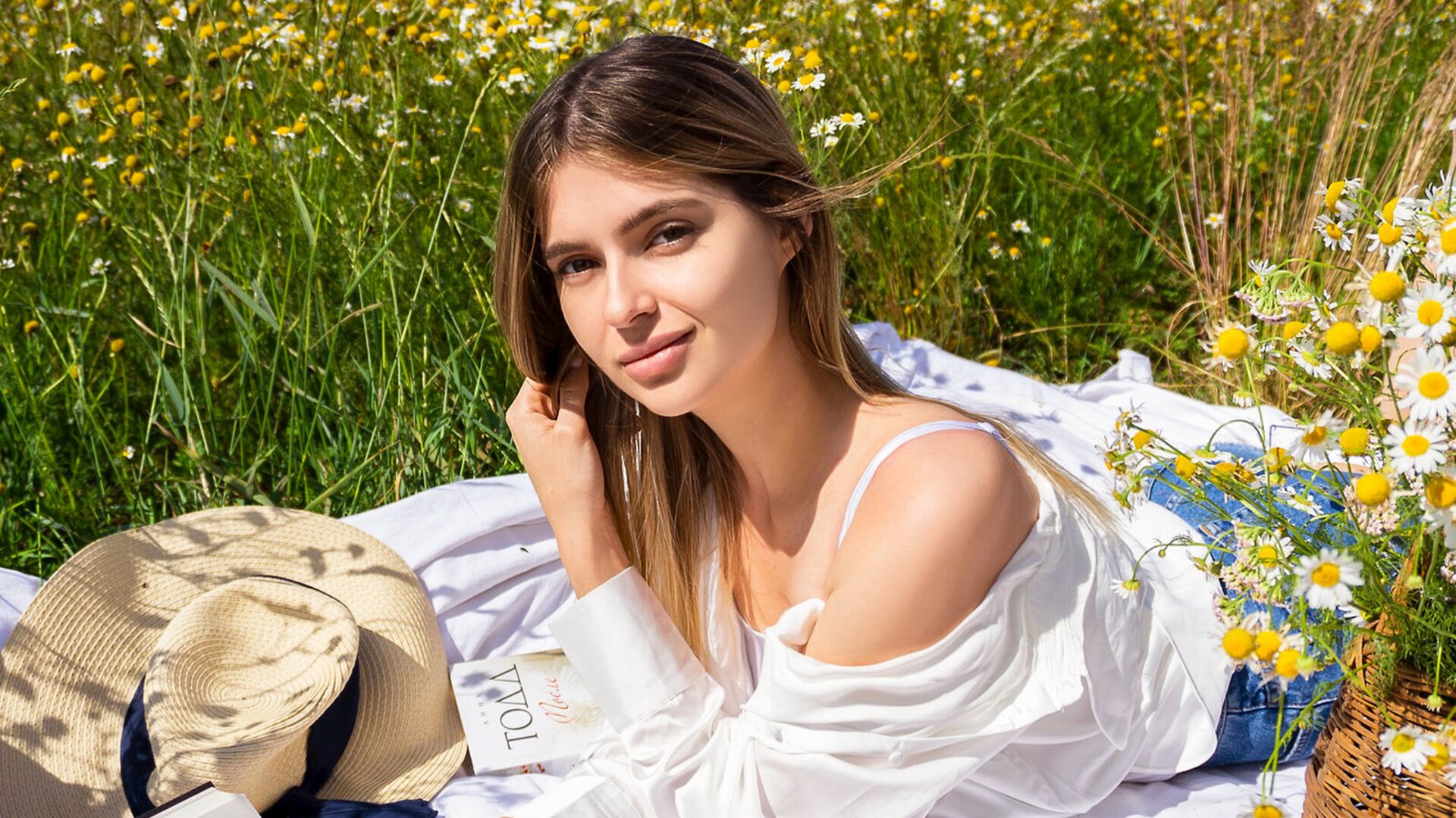 AdeleRiver's Hot Anal